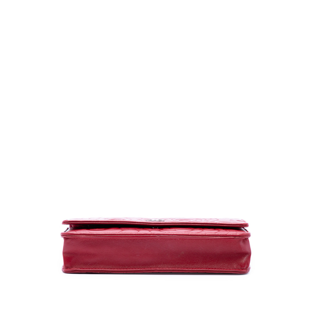 Pre-Loved Chanel CC Embossed Lambskin Camellia Wallet On Chain - Picture 3 of 7